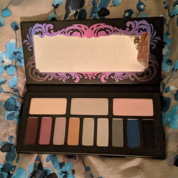 BNIB Kat Von D Chrysalis Palette - Picture 4 of 5